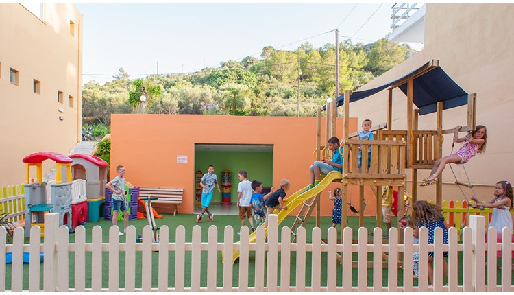 Sunrise Village, Крит